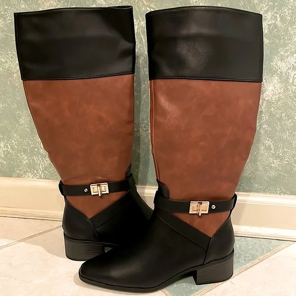 Never Been Worn. Shoe Dazzle Leather Boots, Gold hardware. Perfect condition. - Picture 1 of 3